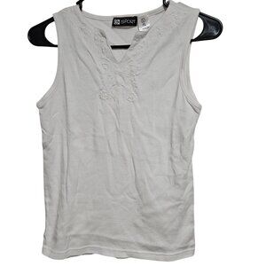 Cm Sport White Tank Top Womans Size Large Embroidered V-Neck Cotton Blend
